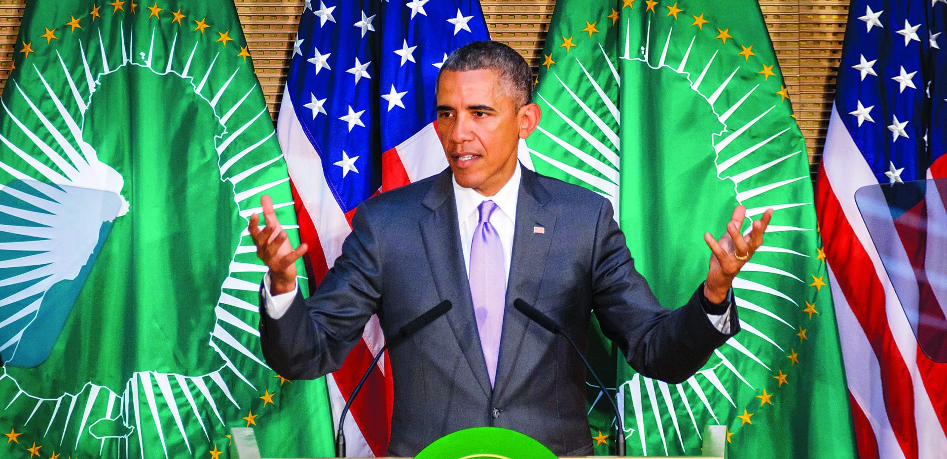 Obama dá lições a África