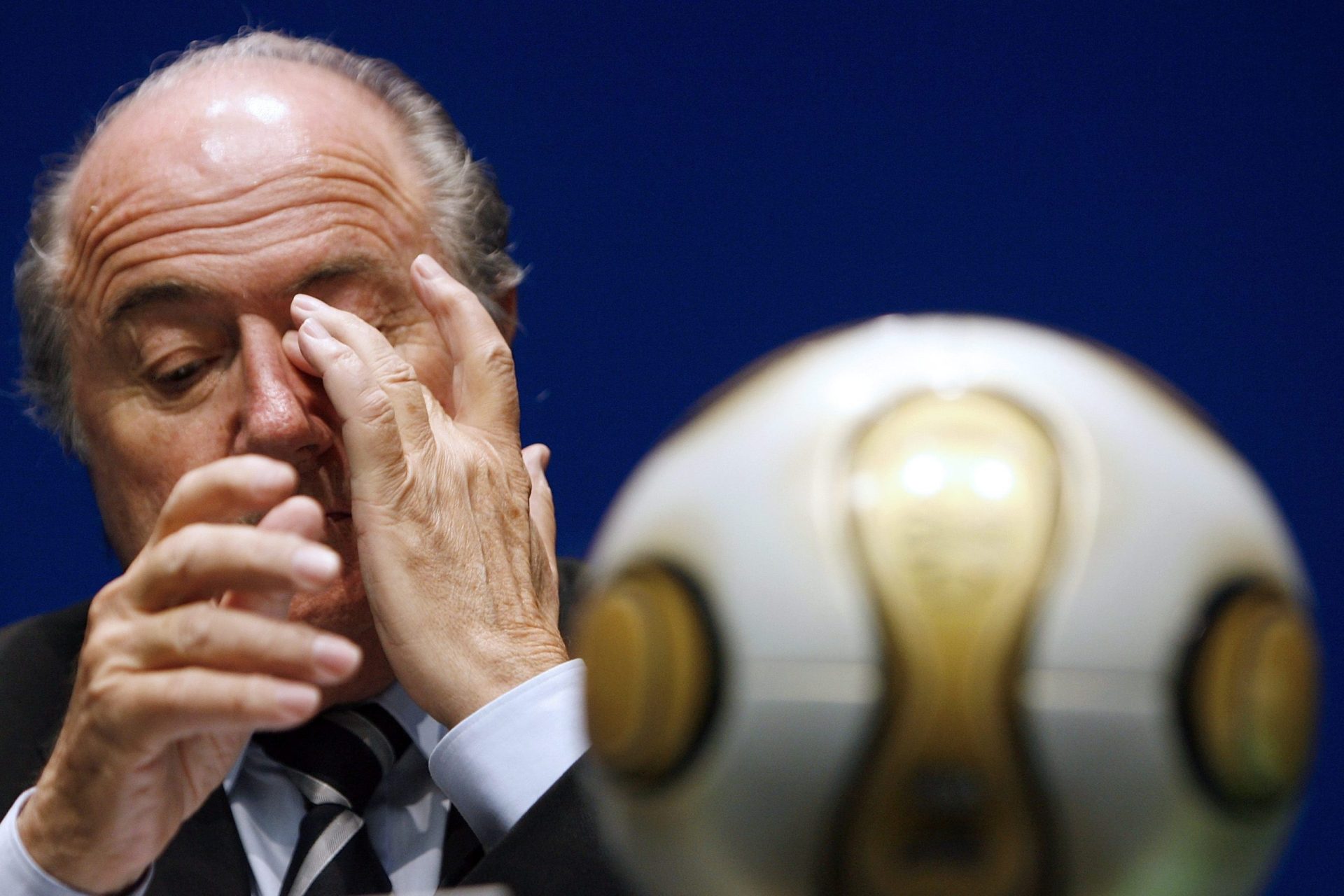 Blatter diz que Platini o avisou que seria preso se não abandonasse a FIFA