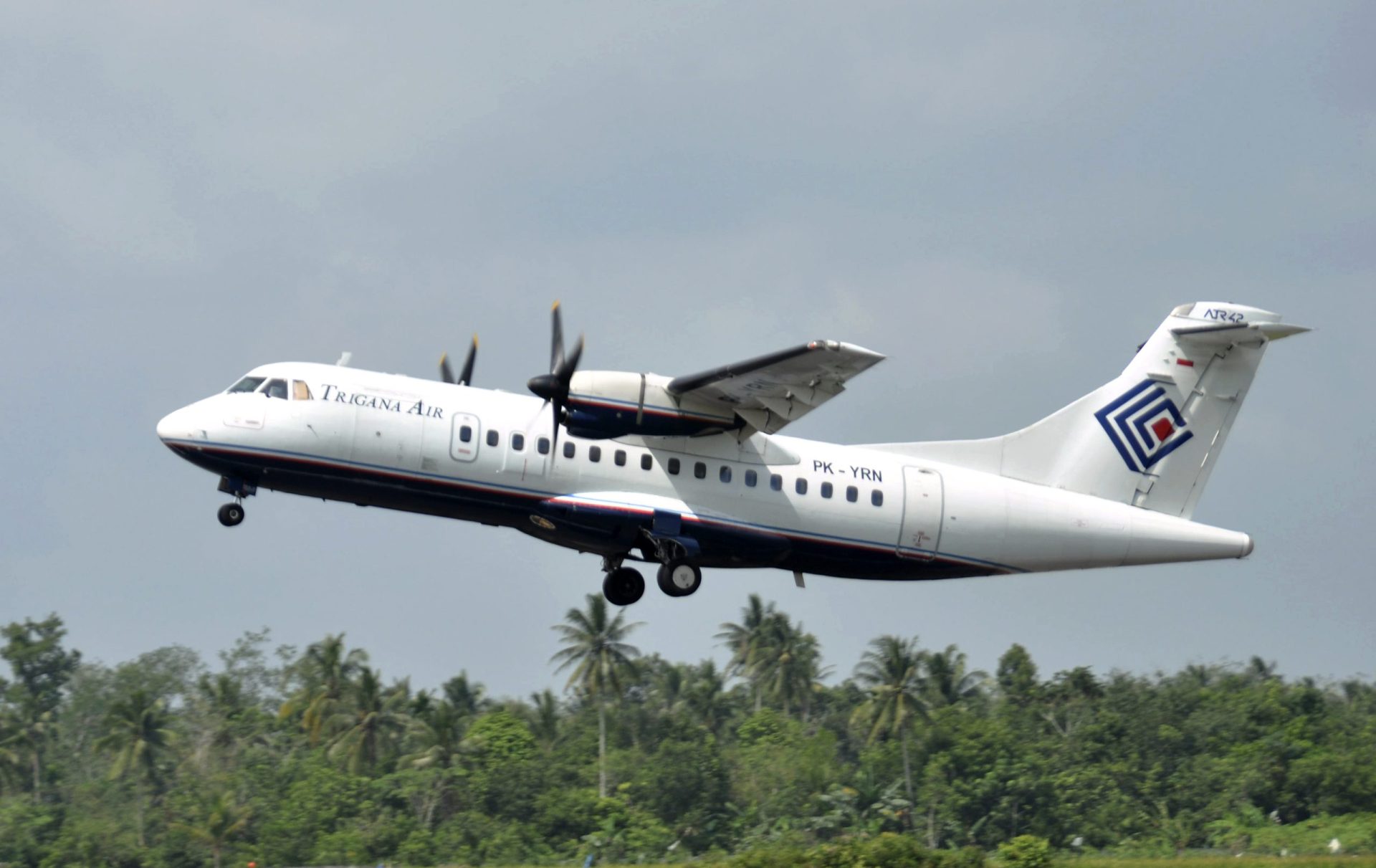 Indonésia. Encontrados destroços do ATR 42