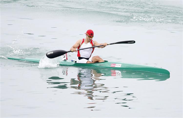 Fernando Pimenta conquista medalha de bronze nos Mundiais de canoagem