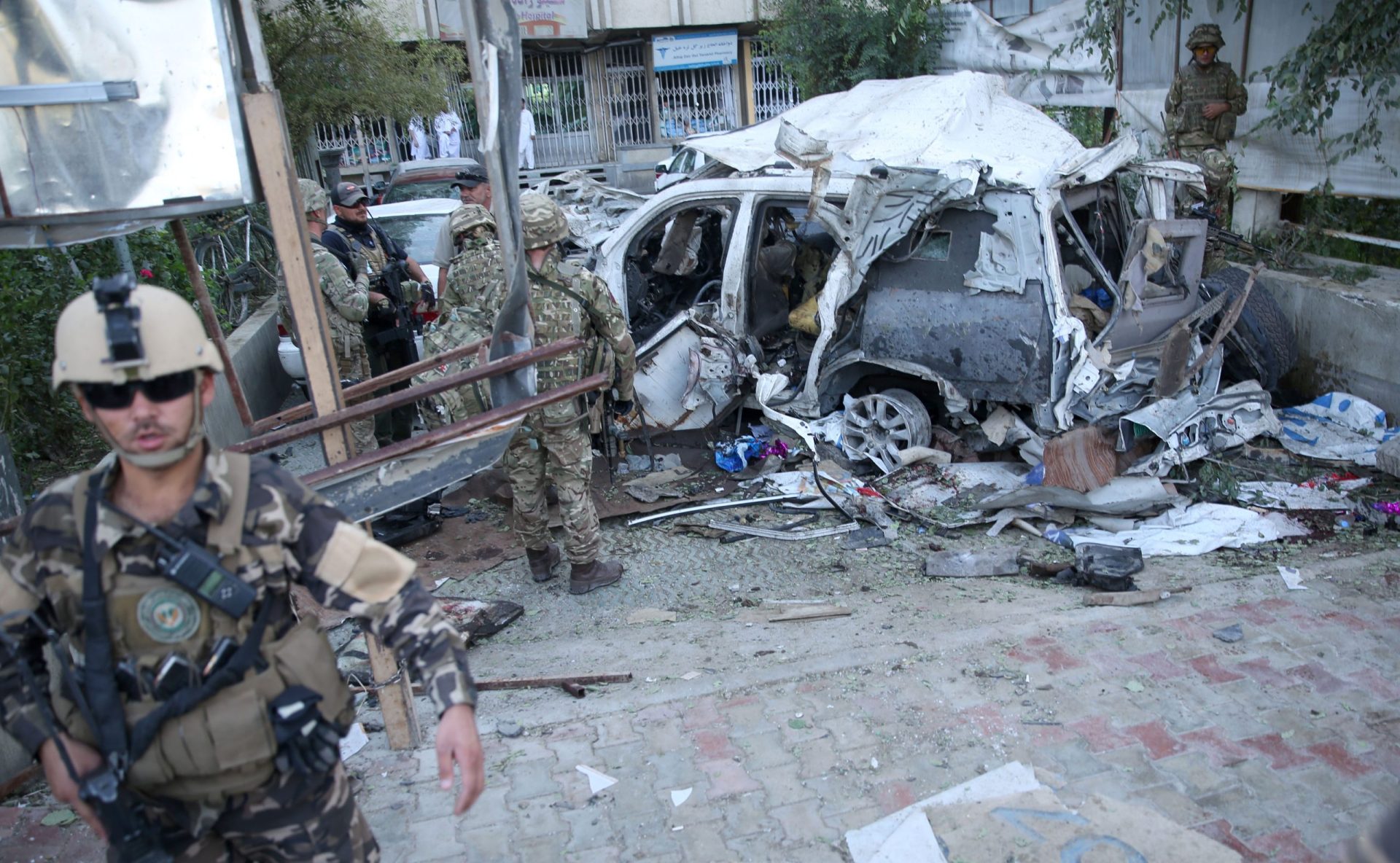 Cabul. Atentado contra comboio da NATO faz 14 mortos