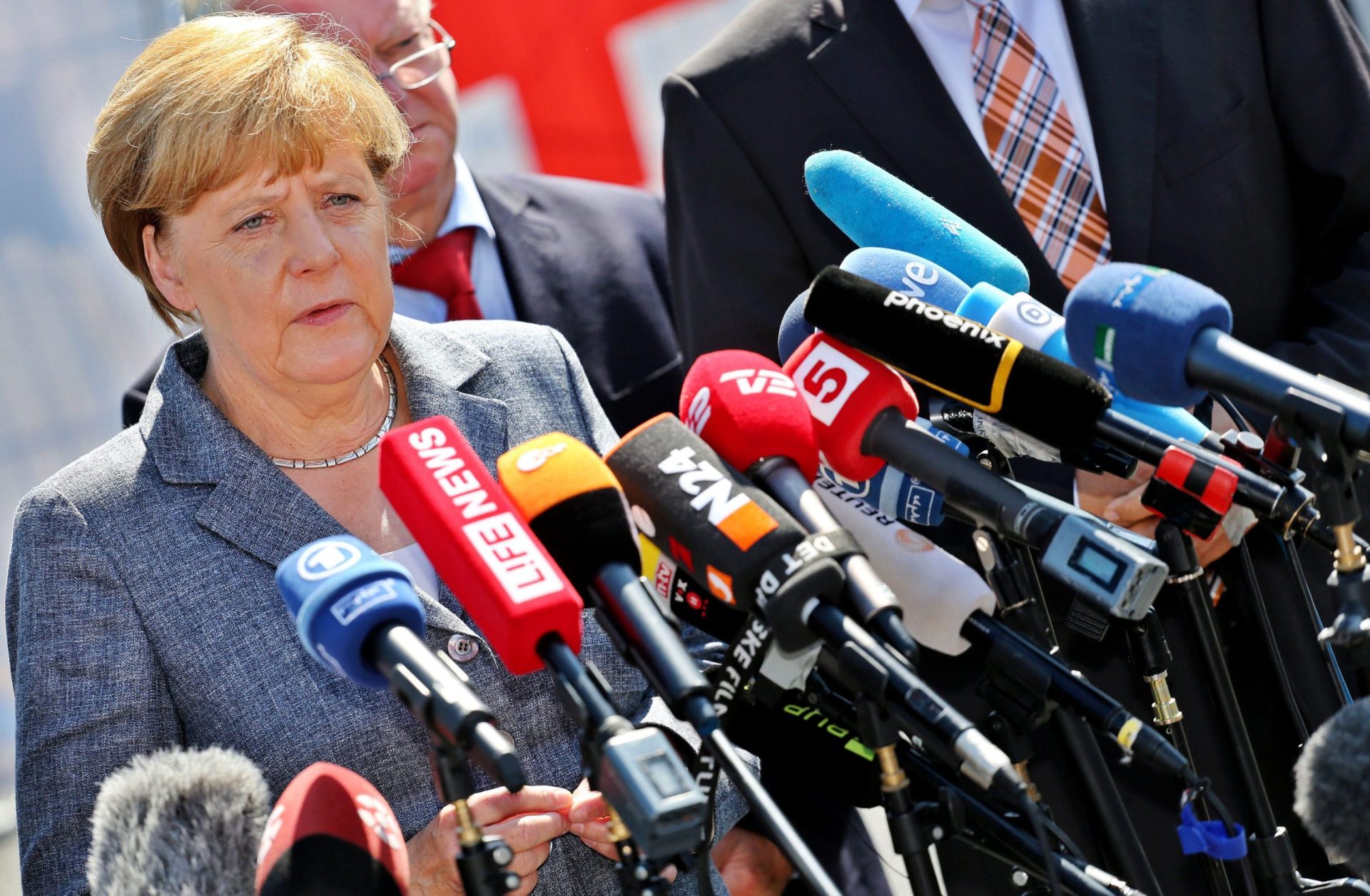Chanceler alemã assegura que não haverá tolerância com ataques xenófobos
