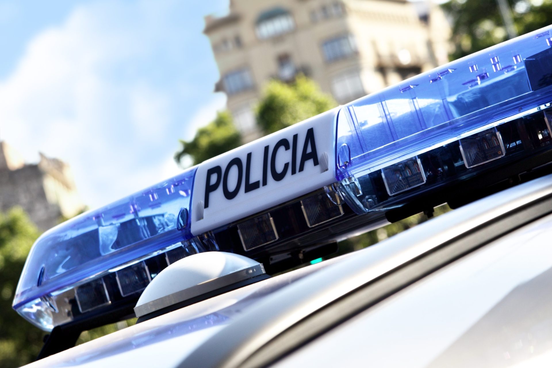 Polícia faz buscas à sede do partido do presidente regional da Catalunha