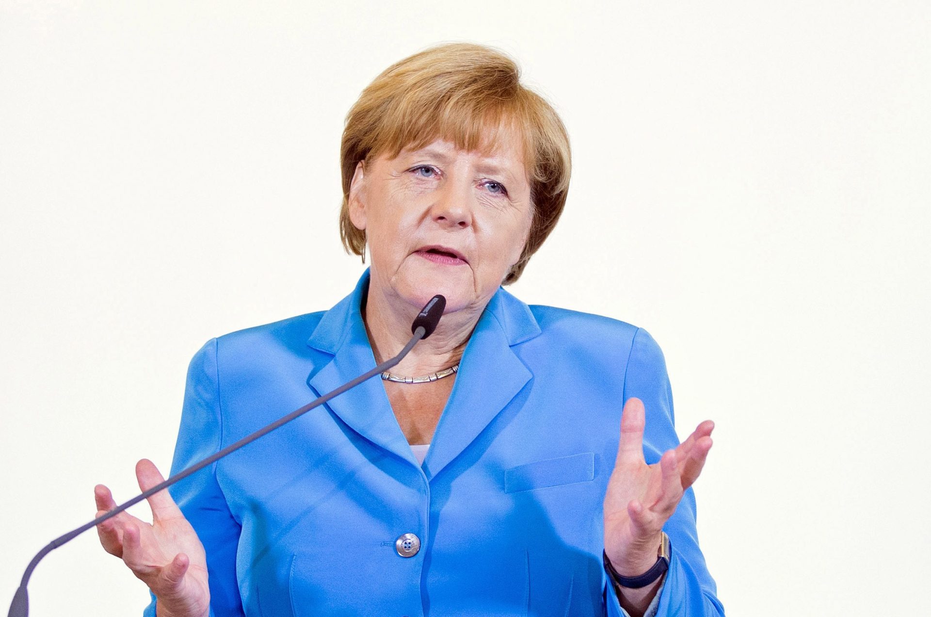 Merkel defende expulsão dos refugiados a quem é recusado asilo