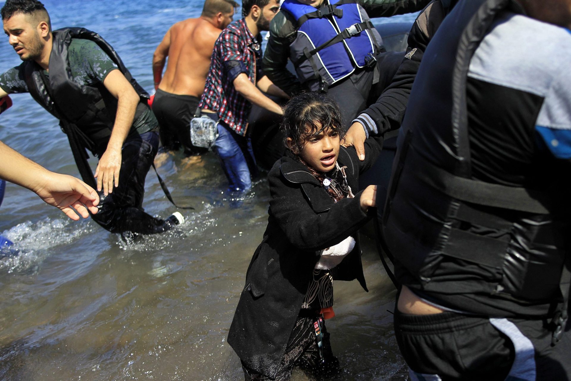 Novo naufrágio com refugiados. 34 mortos, entre eles quatro bebés e onze crianças