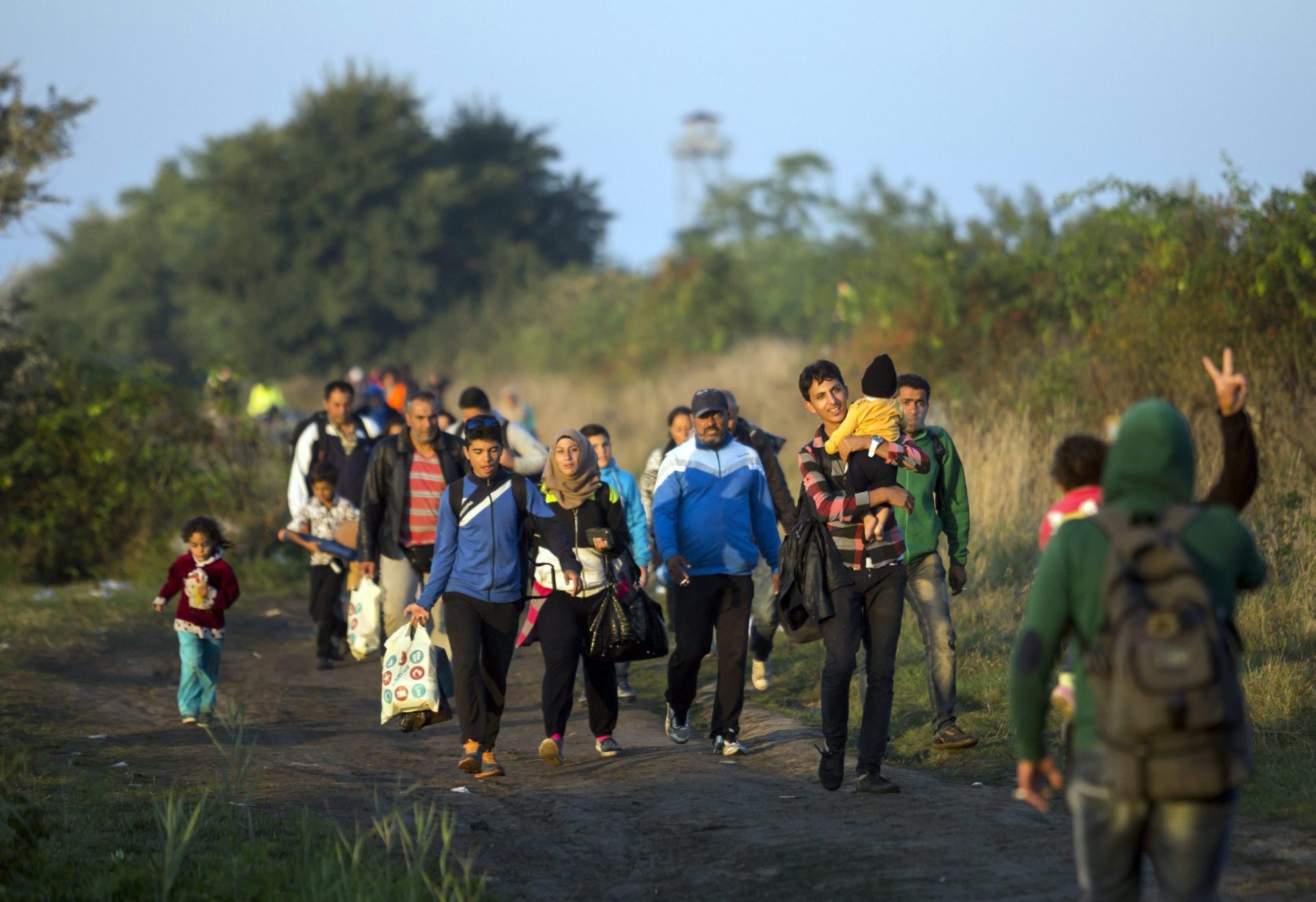 Quase 6 mil migrantes entraram na Hungria este domingo