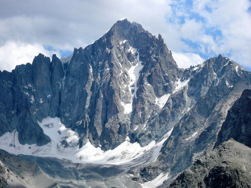 Avalancha nos Alpes franceses faz cinco mortos