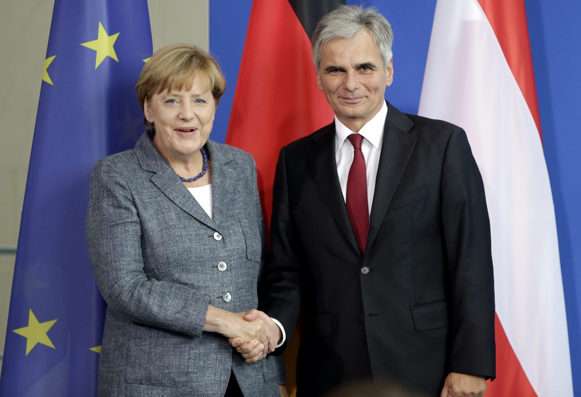 Refugiados. Alemanha e Áustria pedem cimeira extraordinária da UE na próxima semana