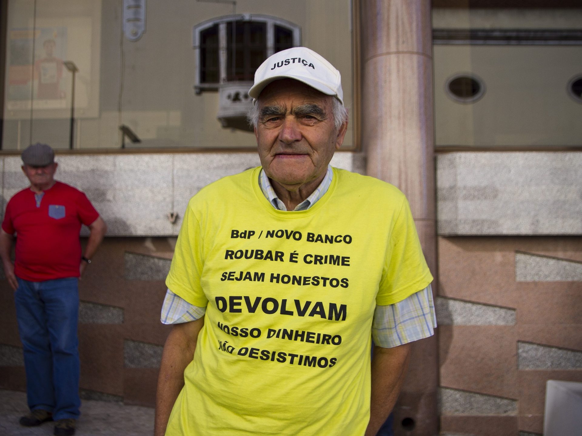 ‘São estas as pessoas que Passos quer mandar para os tribunais’