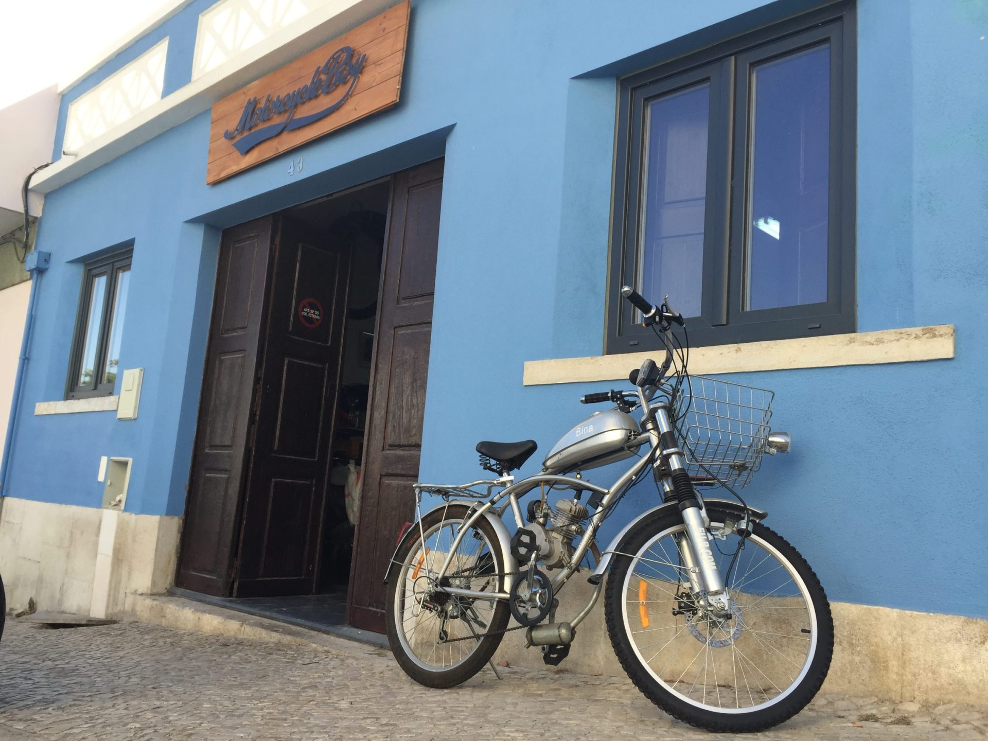 Motorcycle Boy abre em Algés. Um hostel para quem gosta de duas rodas
