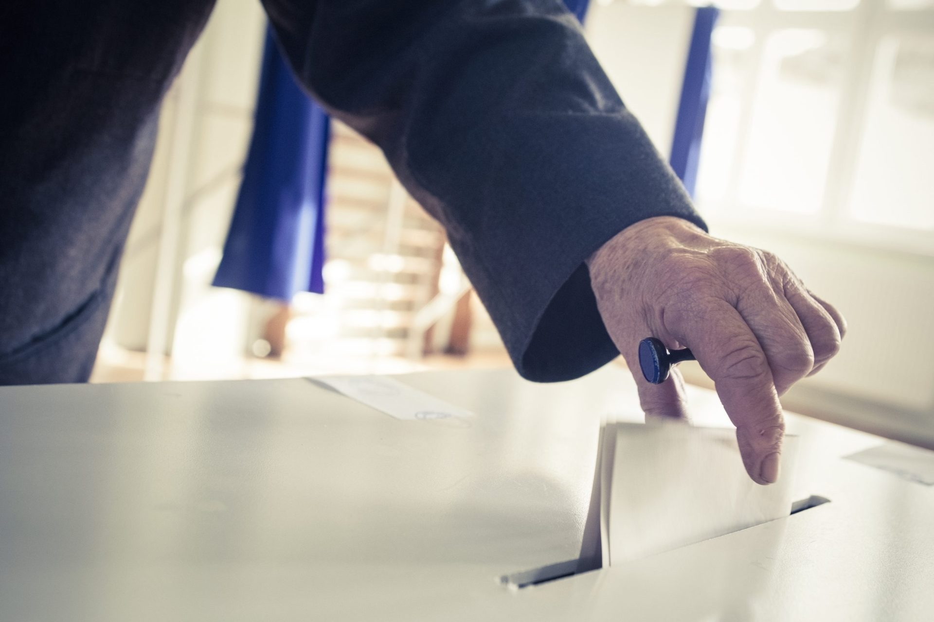 Greve dos Correios no Brasil afeta chegada dos boletins de voto para portugueses