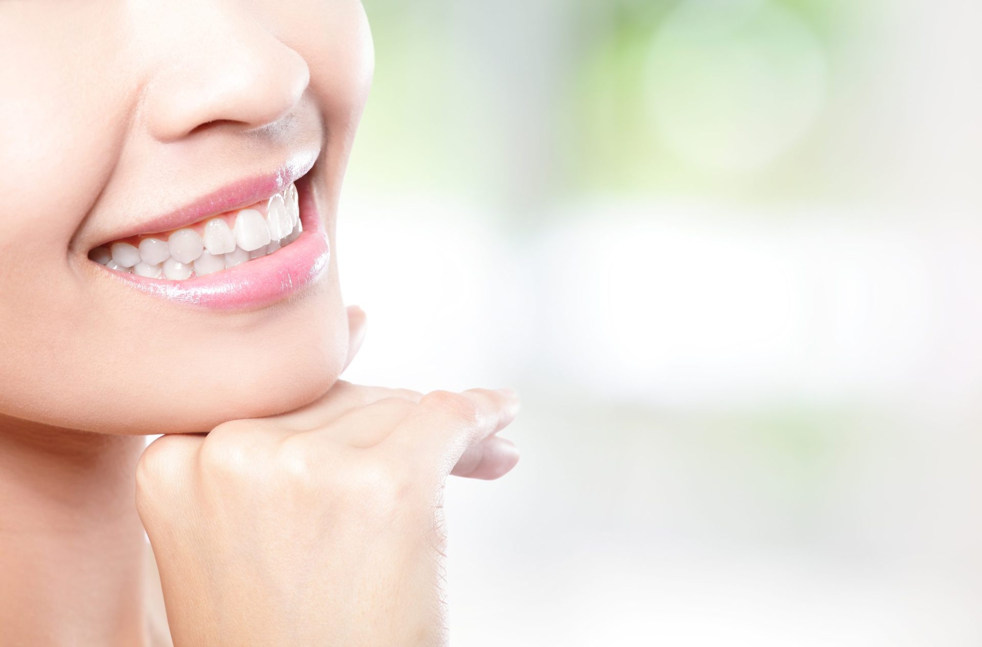 5 hábitos que dão cabo dos seus dentes