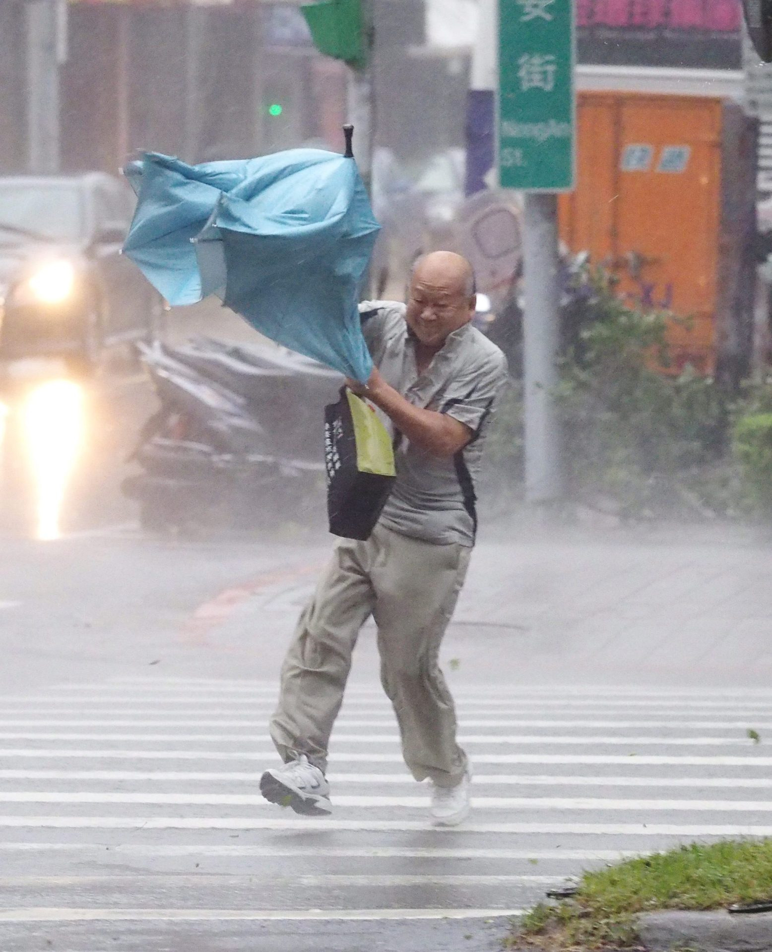 Tufão  fez dois mortos e mais de 300 feridos em Taiwan