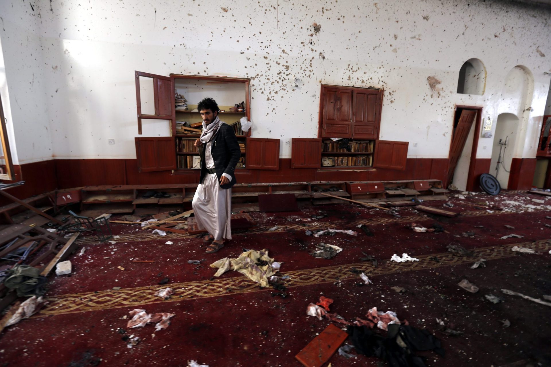 Iémen. Estado Islâmico reivindica duplo atentado contra mesquita xiita