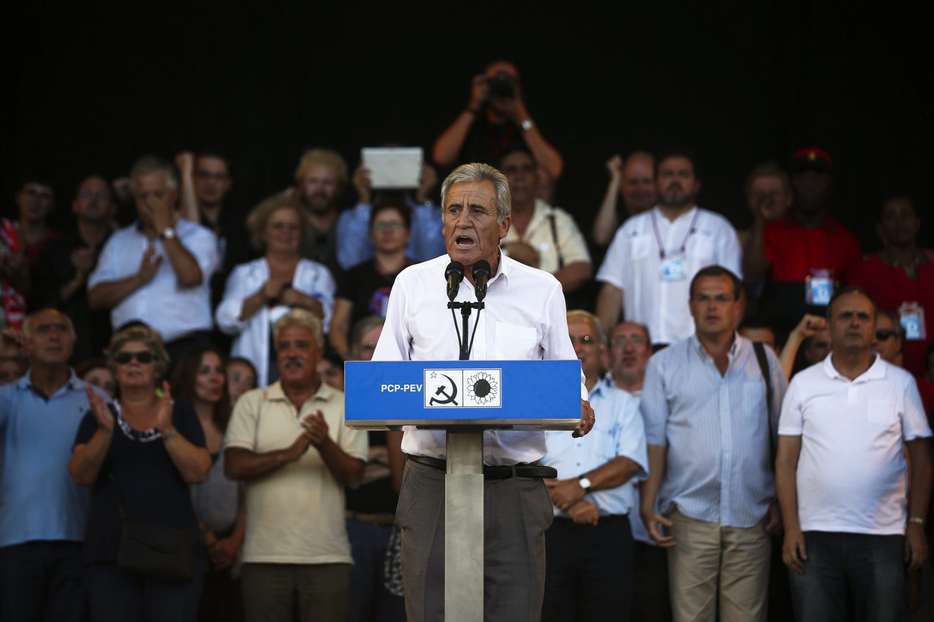 Jerónimo acusa PSD/CDS e PS de ‘amedrontar’ o povo com ‘sondagens, contas e continhas’