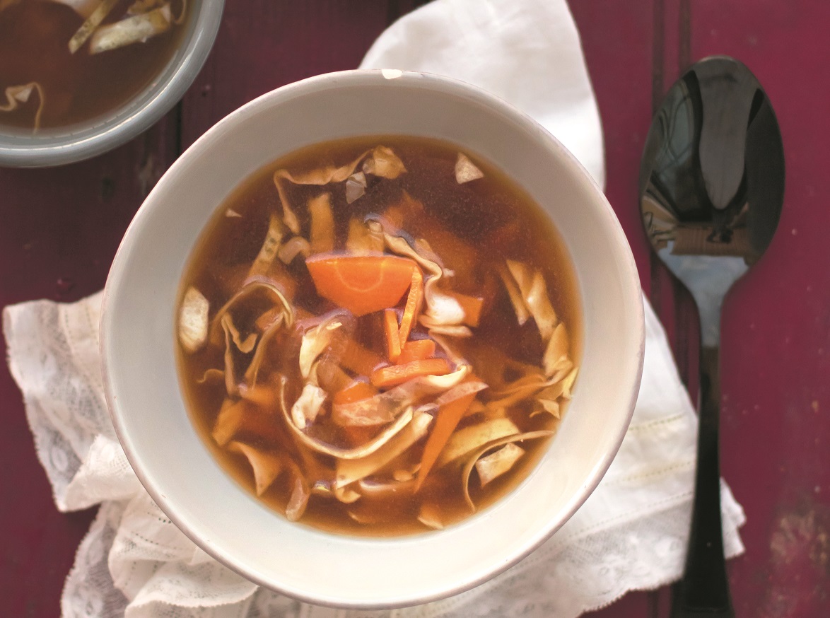 Pratos para o aquecer no inverno: Sopa de miso mata-tudo