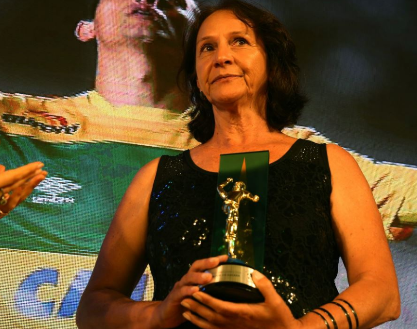 Jogador da Chapecoense eleito melhor do ano pelos adeptos brasileiros