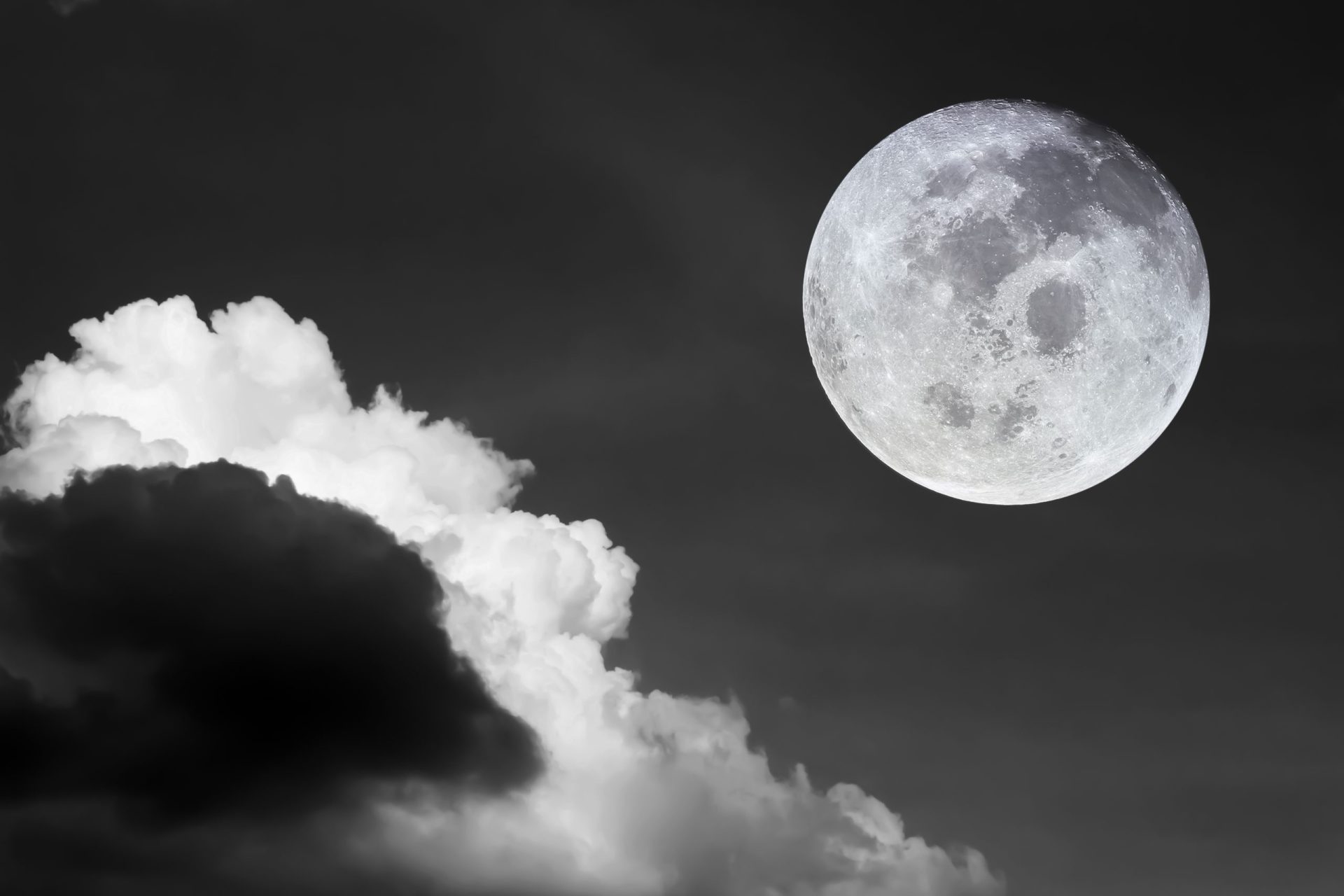 A lua vai voltar a aparecer maior do que o habitual esta noite