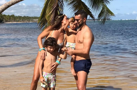 Simão Sabrosa partilha fotos de férias em família