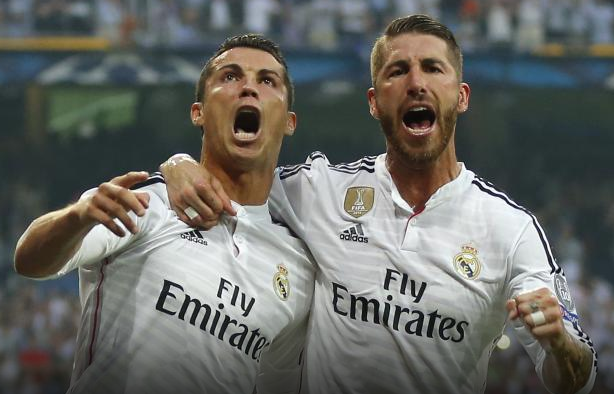 Ronaldo e Sérgio Ramos riem-se…do árbitro