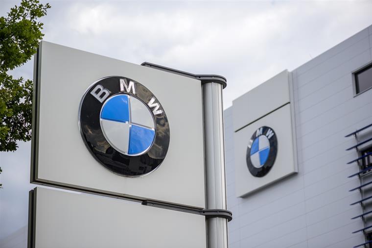 BMW recolhe 200 mil carros na China