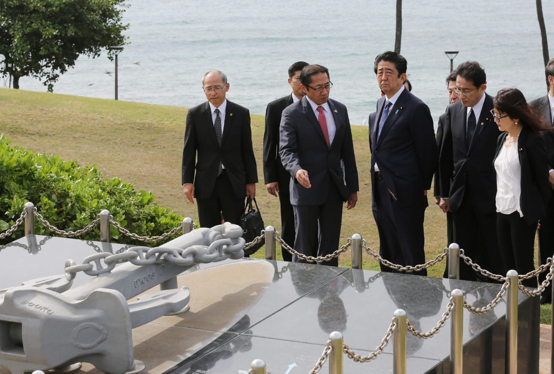 Shinzo Abe no Hawai para visitar Pearl Harbor