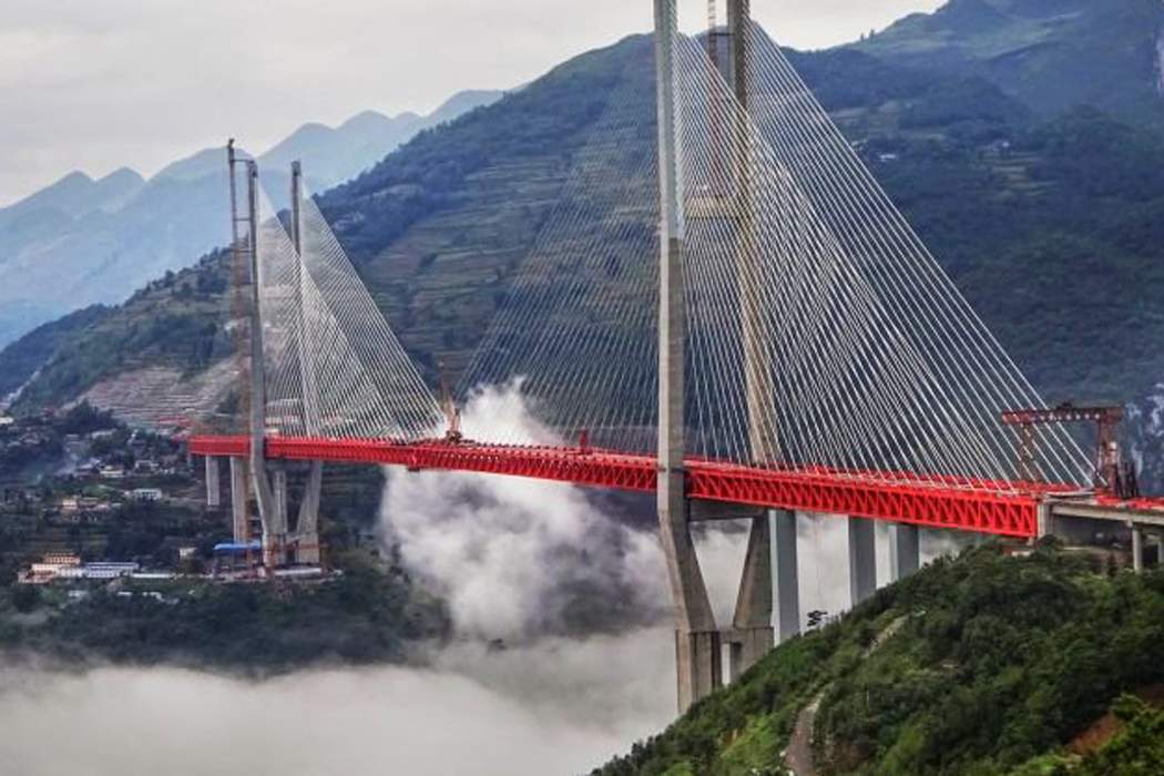Onde fica a ponte mais alta do mundo?