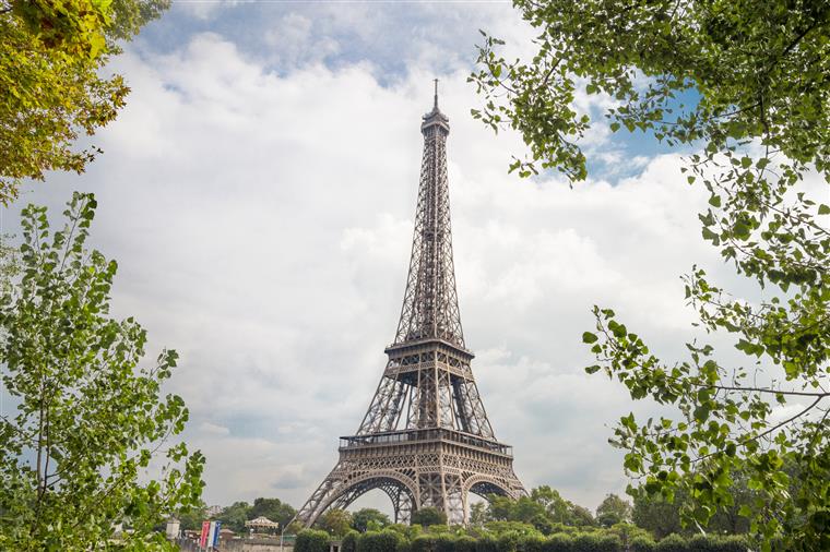 França baixa previsões de crescimento