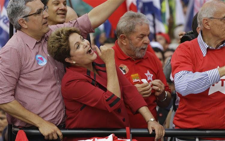 Operação Lava Jato: Divulgado telefonema entre Lula e Dilma