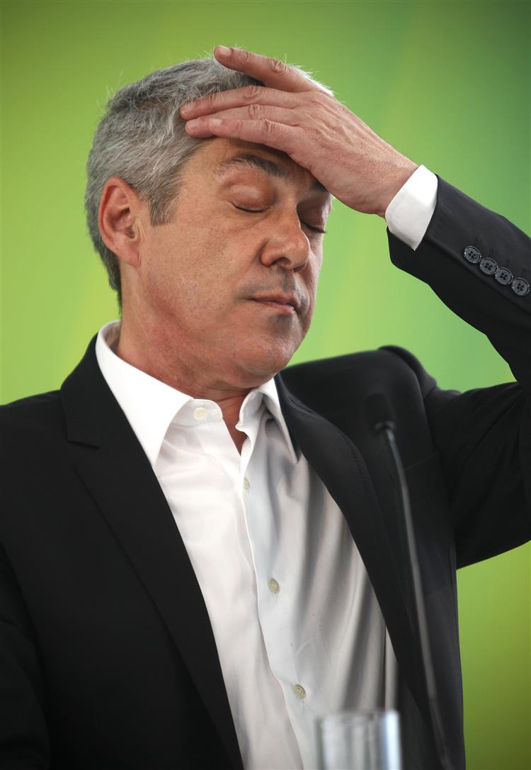 Carlos Cruz acusa Sócrates de autorizar subornos no Euro-2004