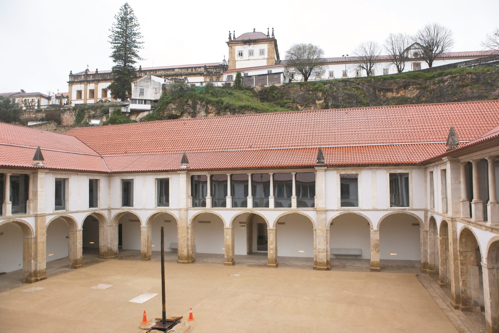 Um convento para recolocar Coimbra no mapa