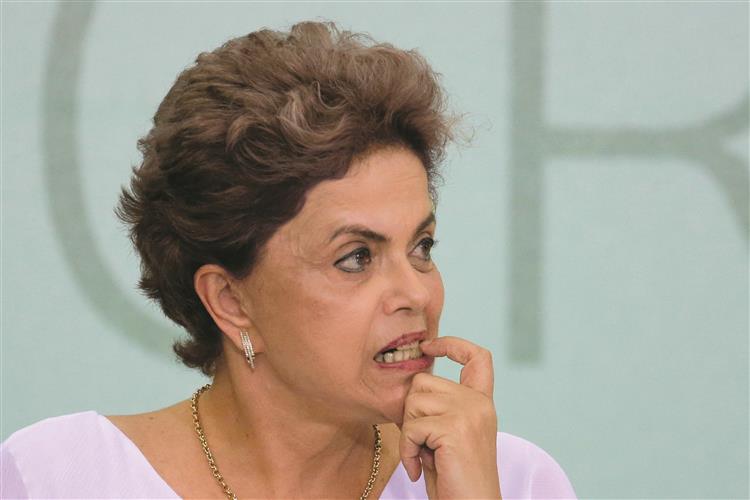 Com suspensão à vista, Dilma promete não desistir