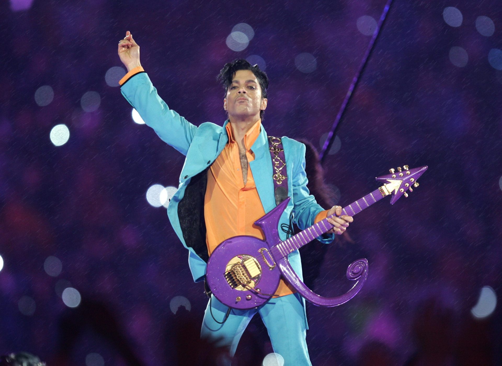Prince tinha analgésicos na sua posse quando morreu