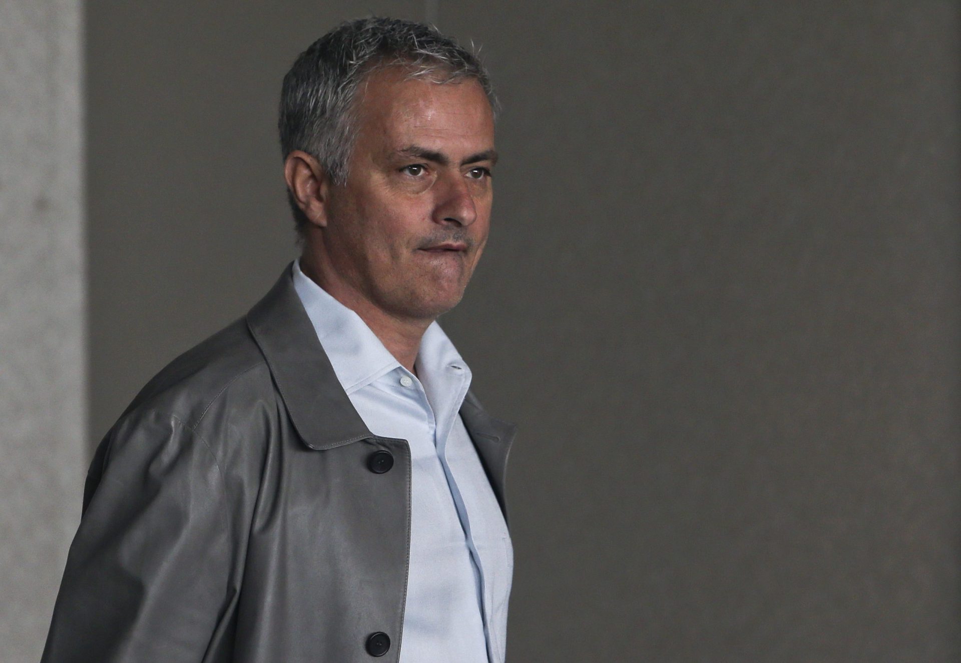 Mourinho garante que não vai ‘treinar o Estoril nem o Paços de Ferreira’