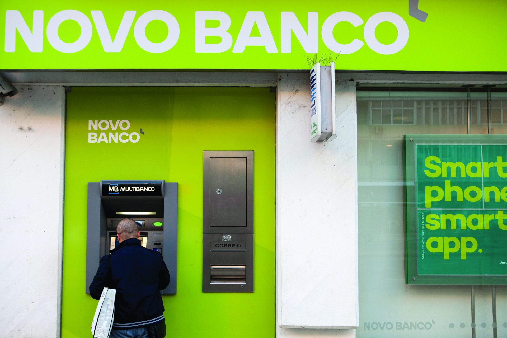 Impasse no banco mau