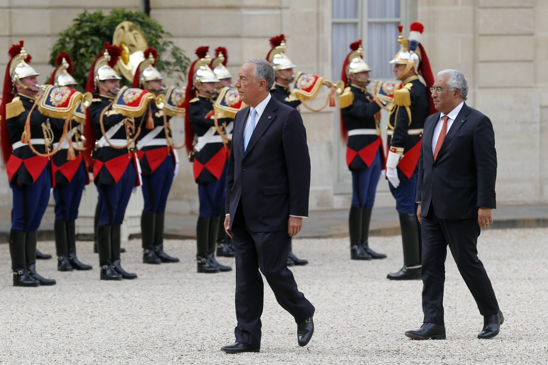 Presidente e primeiro-ministro falham jantar com a seleção nacional