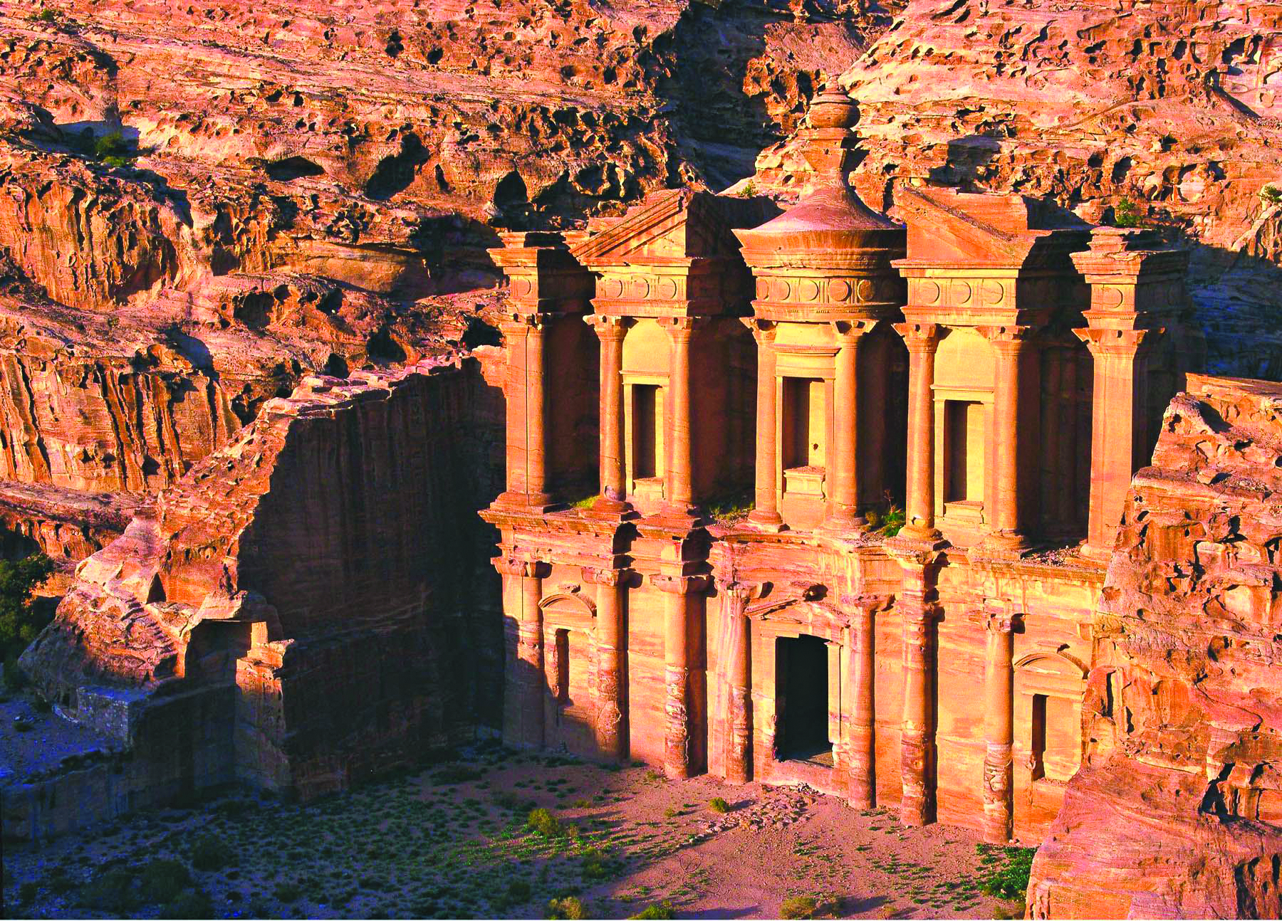 Descoberto monumento em Petra