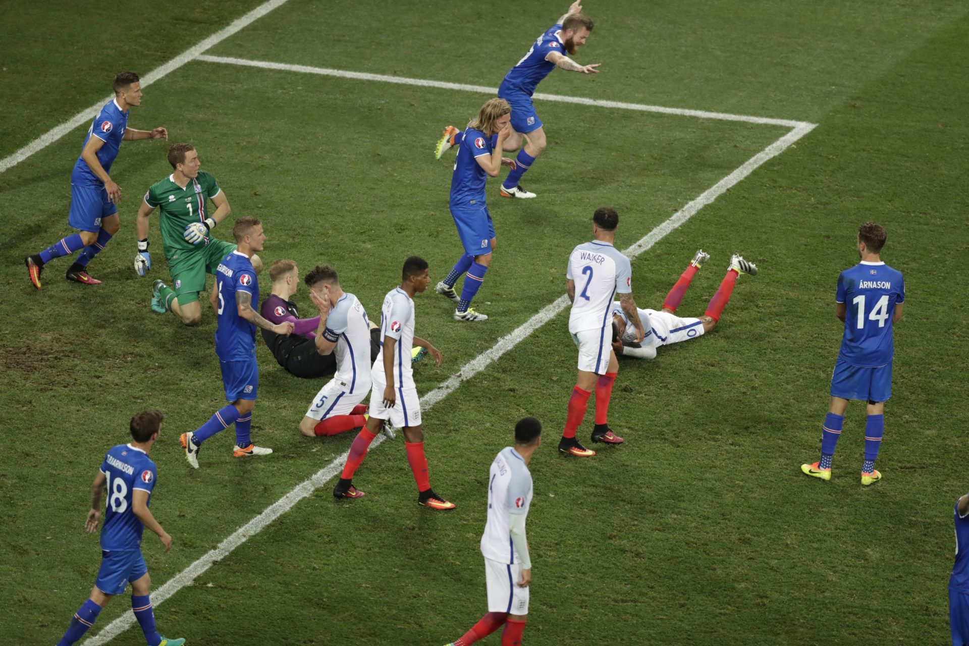 Vitória da Islândia frente à Inglaterra levou novamente o locutor à loucura | VÍDEO
