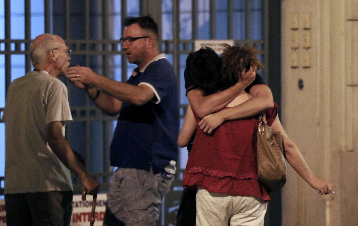 Homem detido com catana durante vigília a vítimas dos atentados de Nice