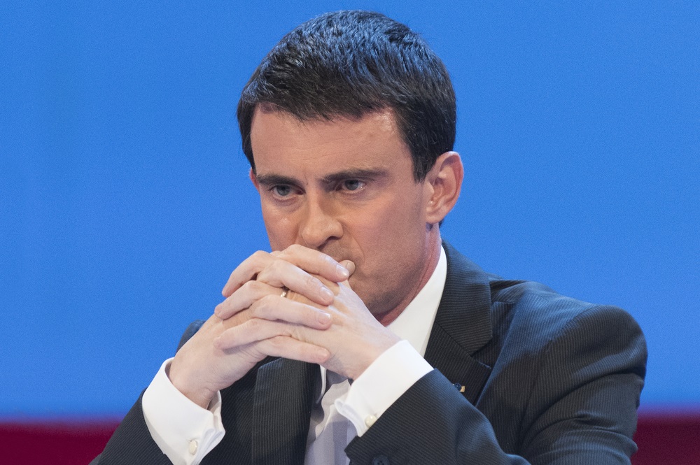 Manuel Valls vaiado em Nice