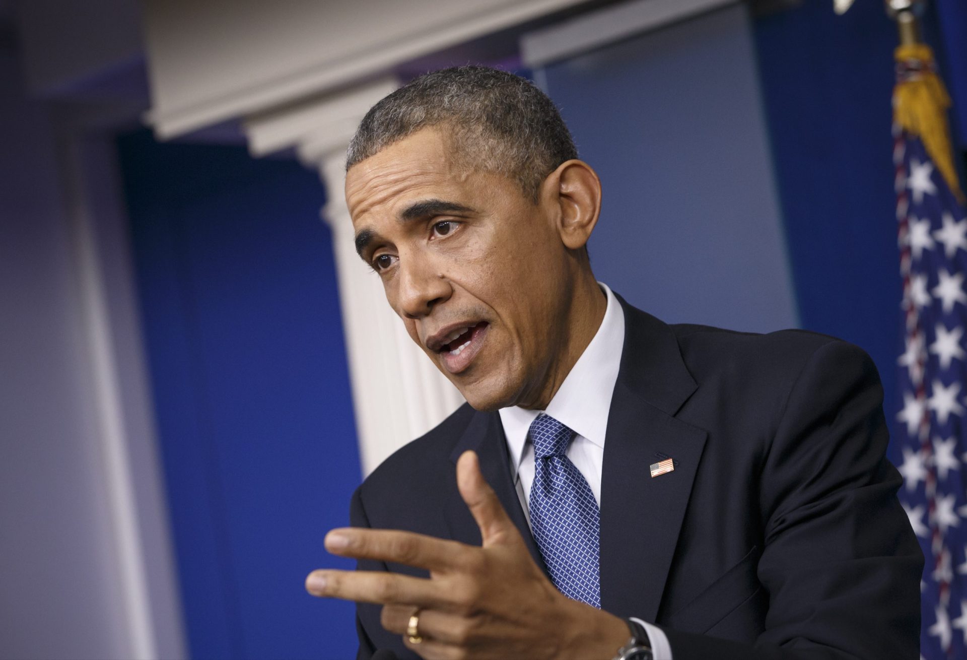 Obama apoia Clinton no seu último discurso