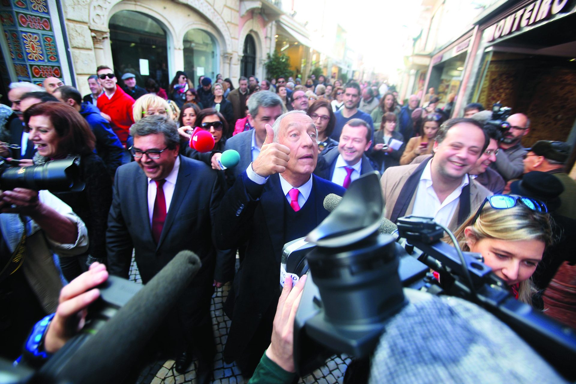 Soares abriu Presidência. Marcelo aproxima Portugal