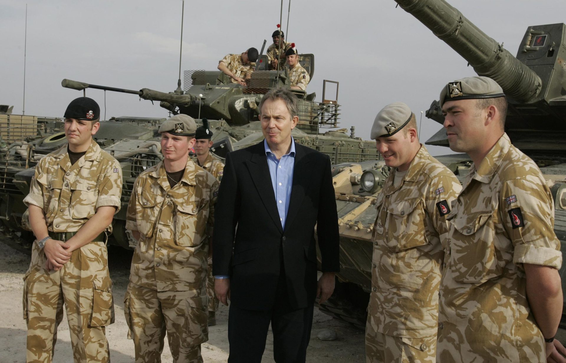 Blair arrasado em relatório britânico sobre Guerra do Iraque
