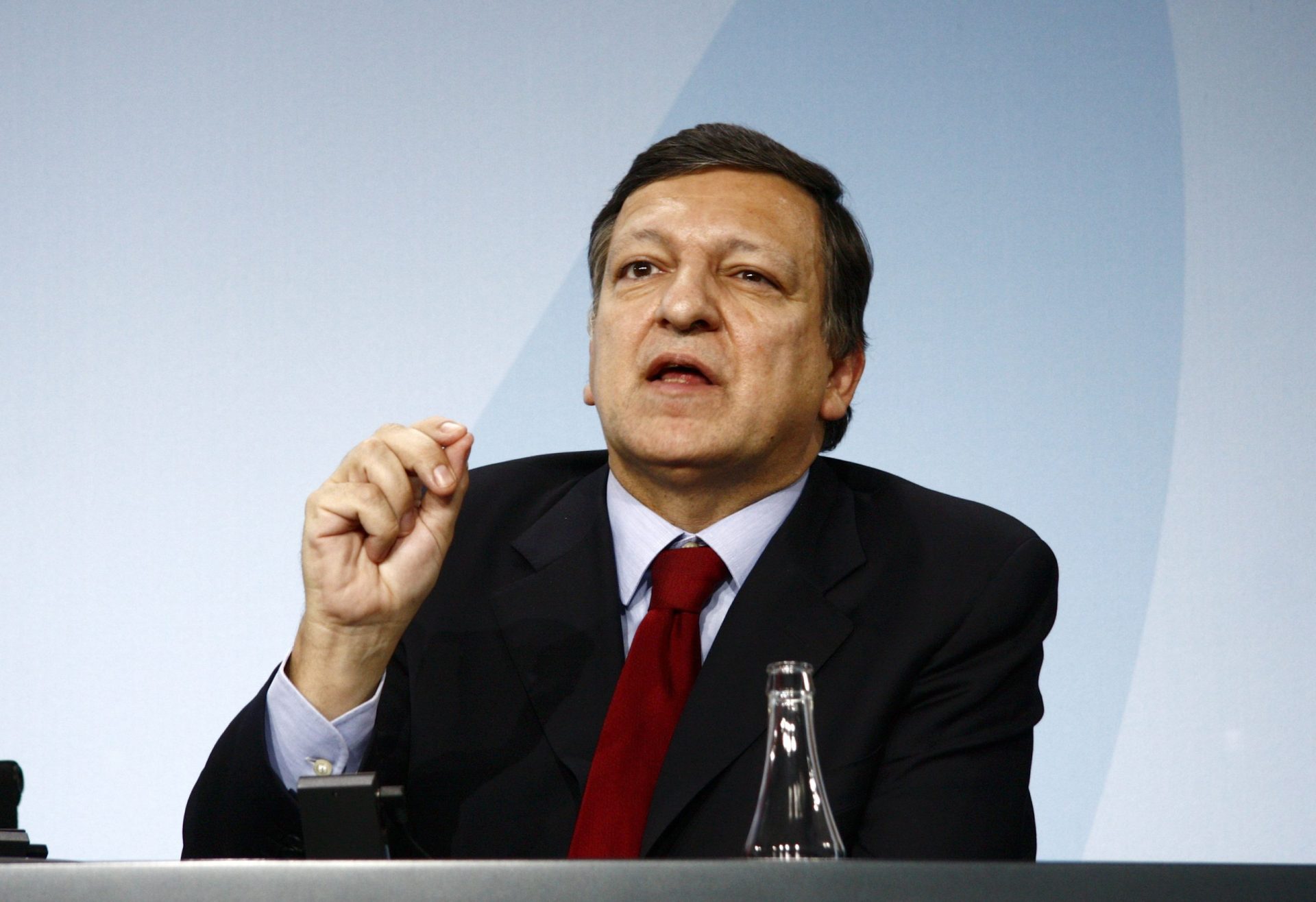 Esquerda critica ida de Durão Barroso para a Goldman Sachs