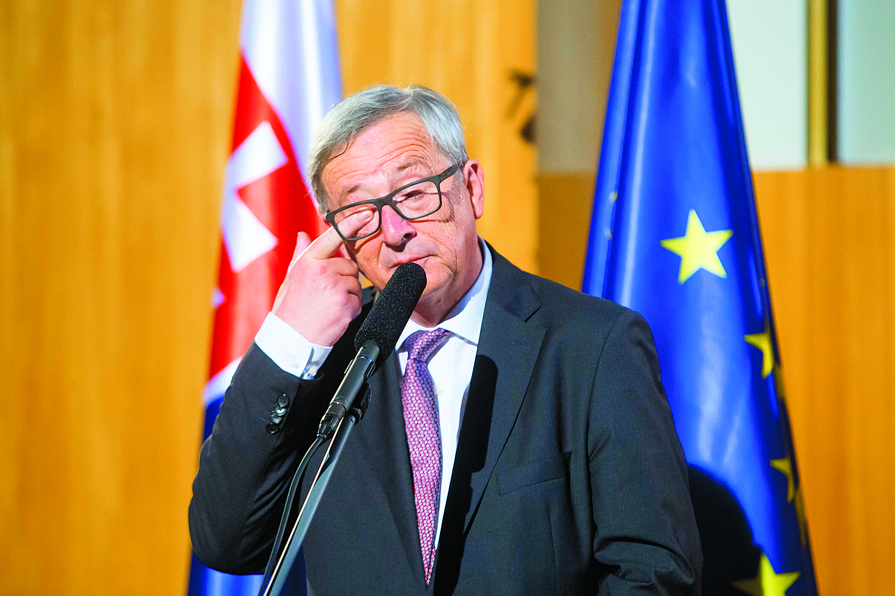 Juncker sob fogo alemão