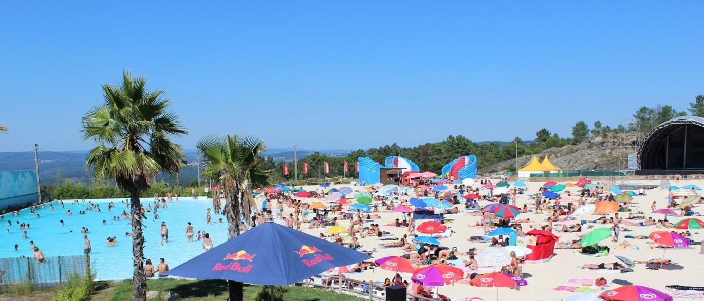Praia artificial portuguesa considerada uma das melhores da Europa
