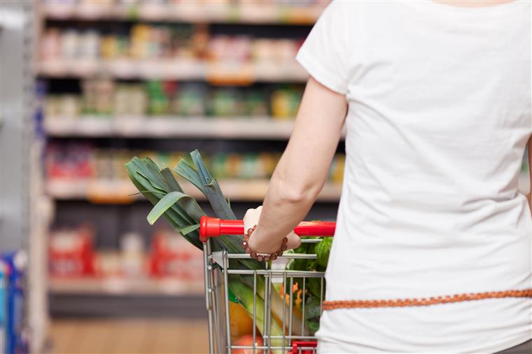 Supermercados: Estudo mostra que portugueses são “caça promoções”