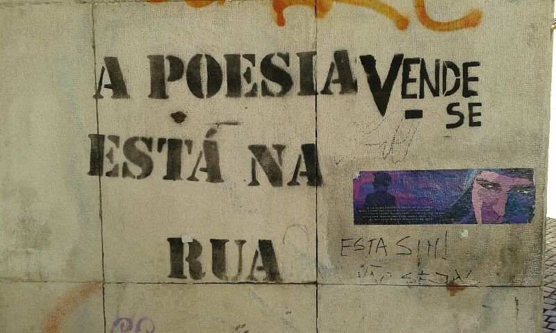 «A poesia está na rua»