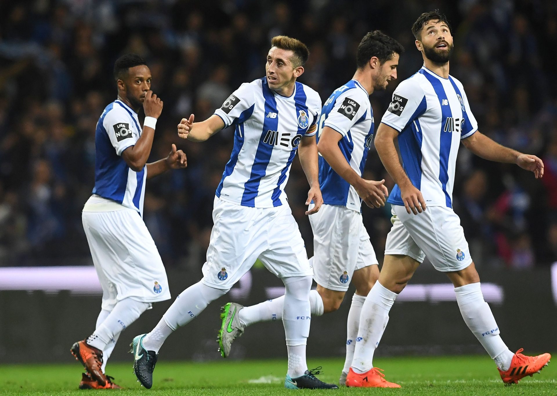 FC Porto vence e reforça liderança