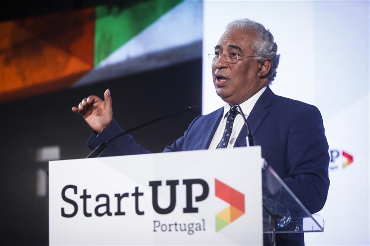 António Costa apela ao investimento em Portugal
